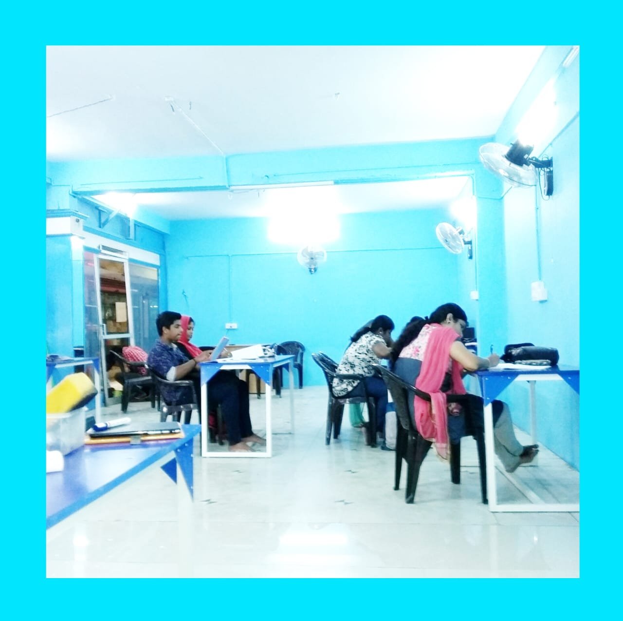 Image gallery marquee